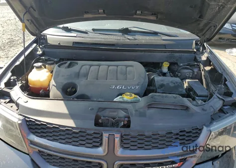 2015 Dodge Journey R/T z USA, uszkodzony, nr VIN 3C4PDDEG5FT675743